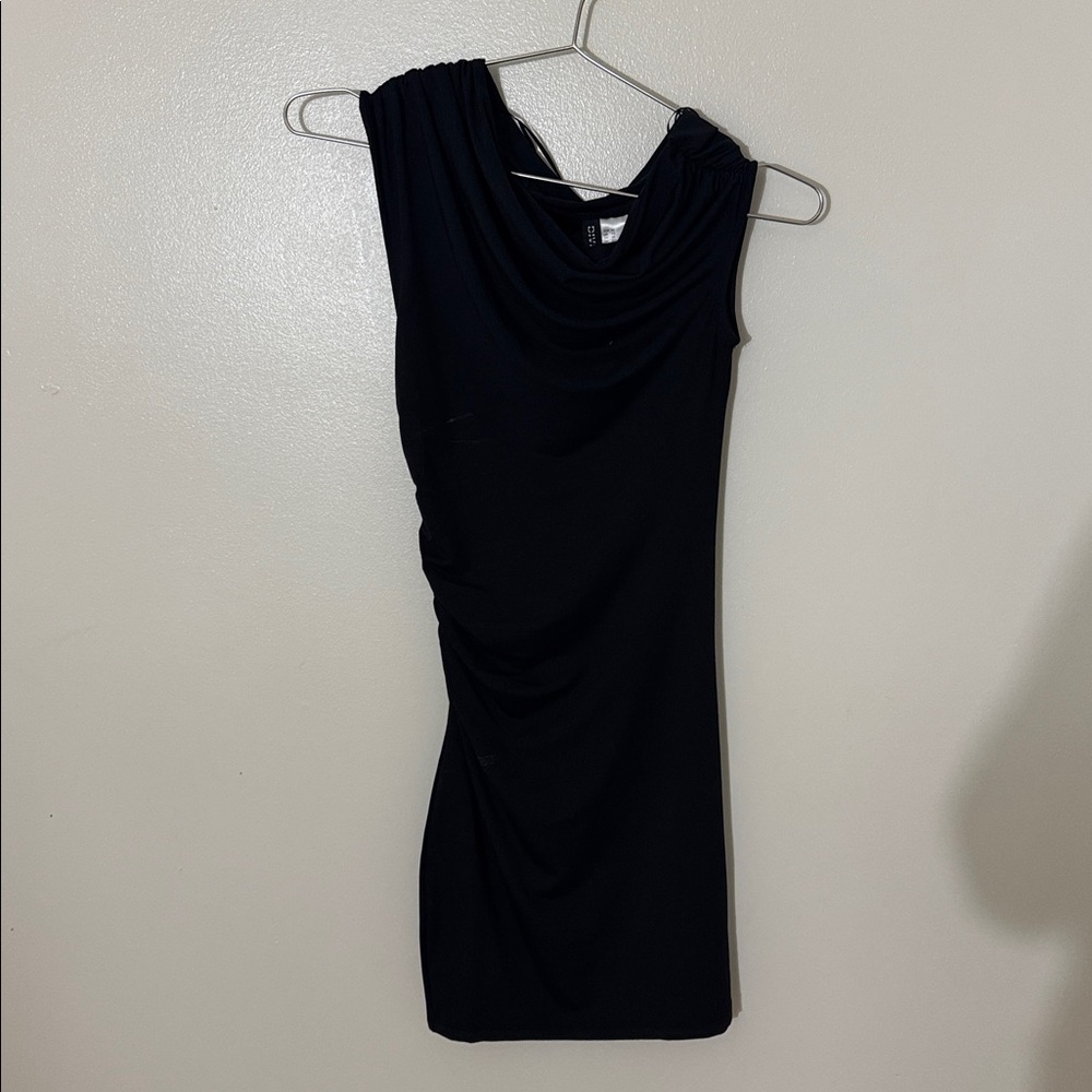 H&M Divided Black tareas
